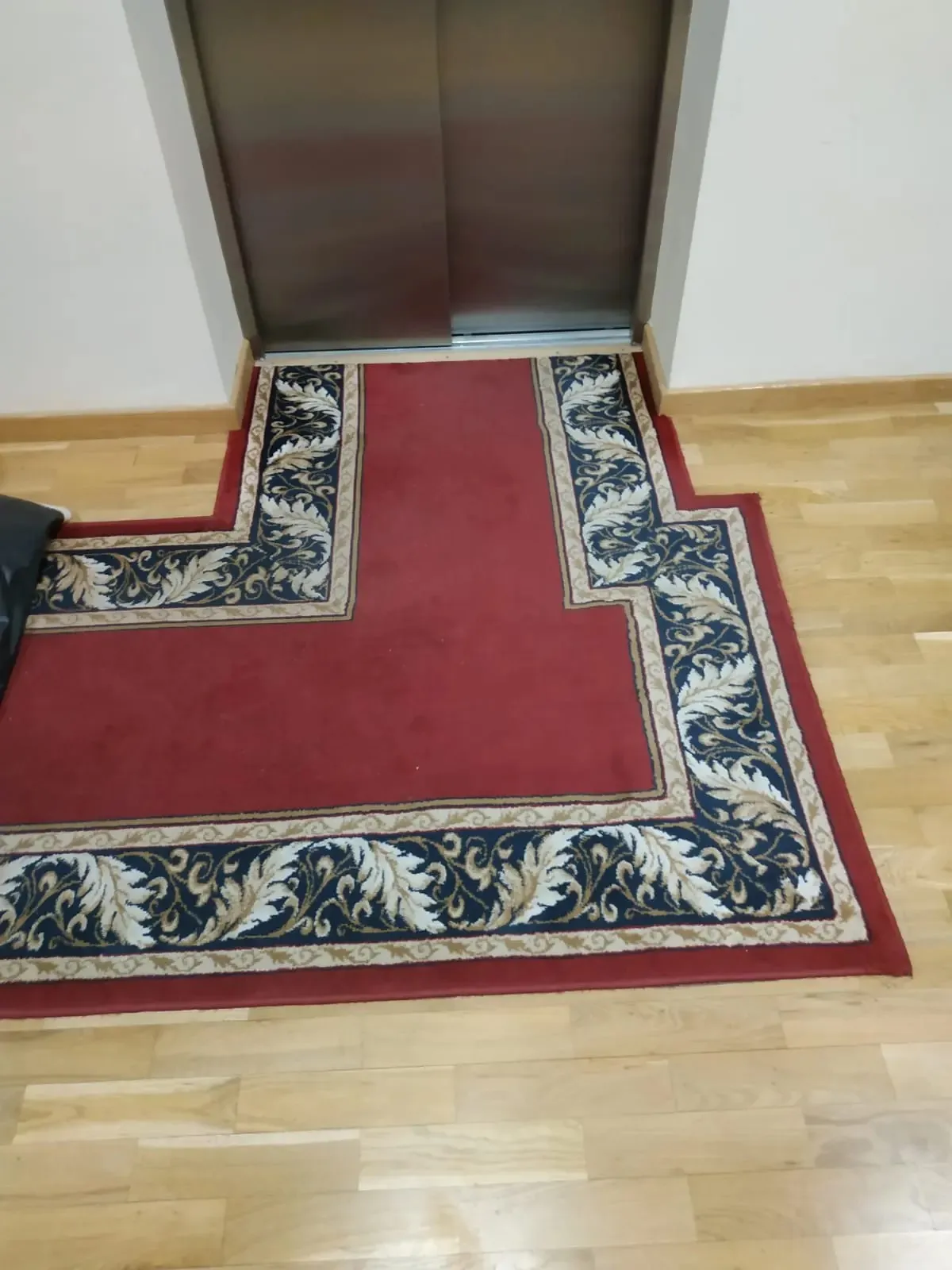 Подгонка ковровой дорожки